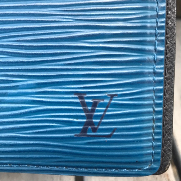 💗SOLD💗Louis Vuitton Toledo blue epi agenda pm - Picture 3 of 16